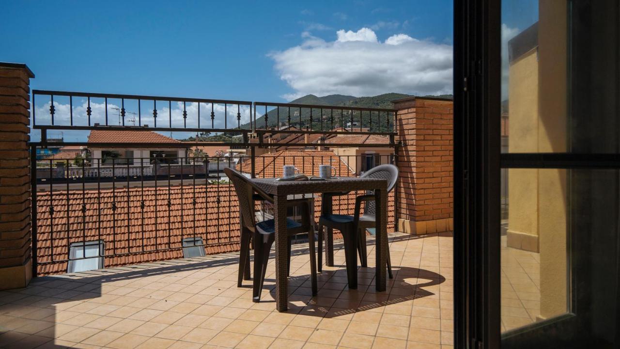 Apartamento Dei Mille 31 B Albenga Exterior foto